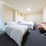 Three Beds Room In Camden Town
